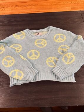 SO Light Blue Cropped Sweater with Yellow Peace Signs